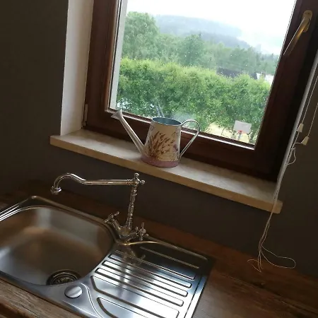 W Gorach Stolowych ホームステイ シュチトナ