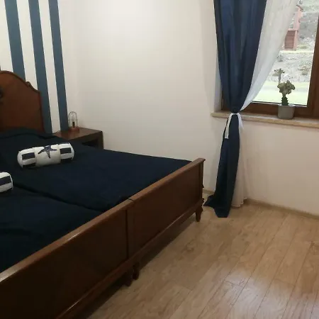 W Gorach Stolowych * シュチトナ